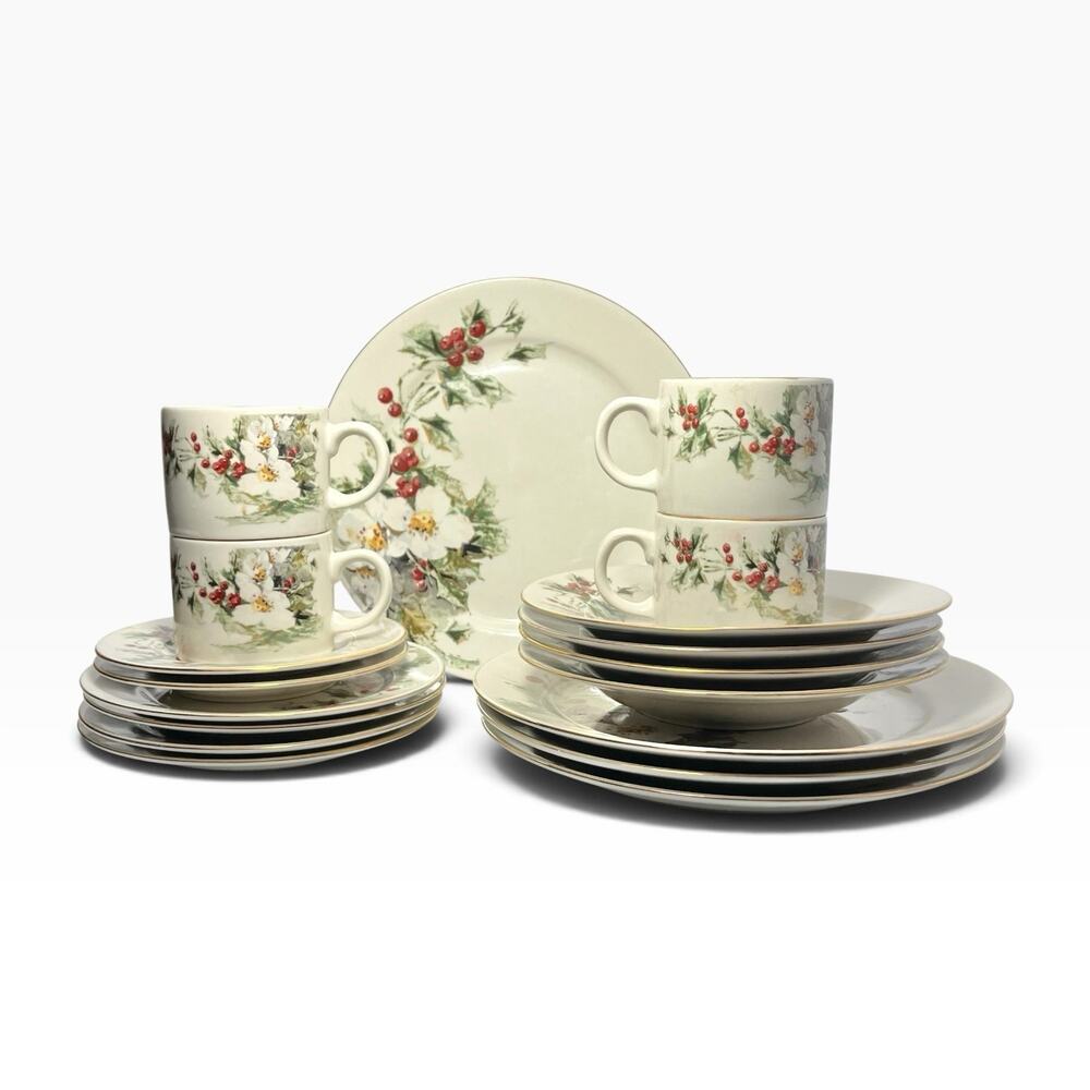 Gibson “Yuletide” 18-Piece Ceramic Dinnerware Set, Christmas